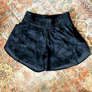 Hotty Hot High-Rise Lined Short 4”